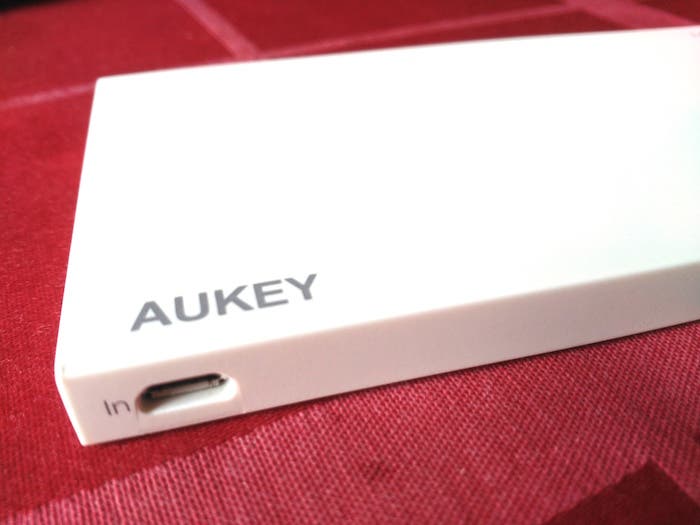 Batería externa Aukey de 8.000mAh, análisis