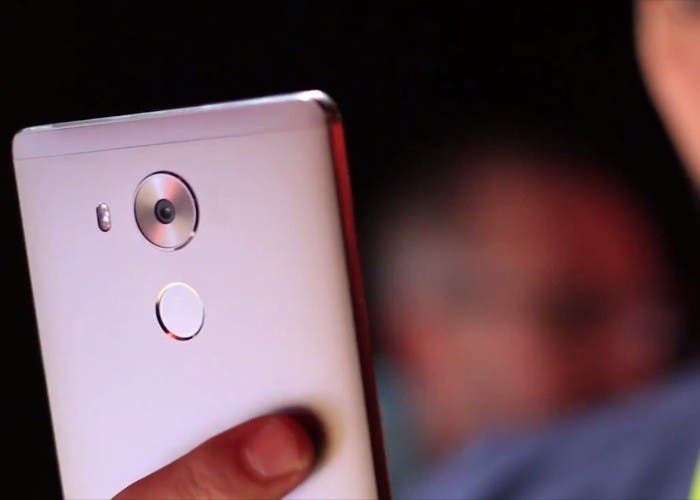 ¿Veremos un Huawei Mate 9 curvo?