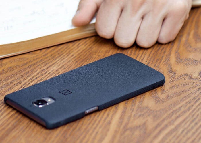 Aparece un supuesto OnePlus 3 mini con especificaciones de gama alta