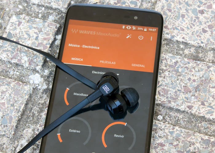 alcatel-idol-4-auriculares