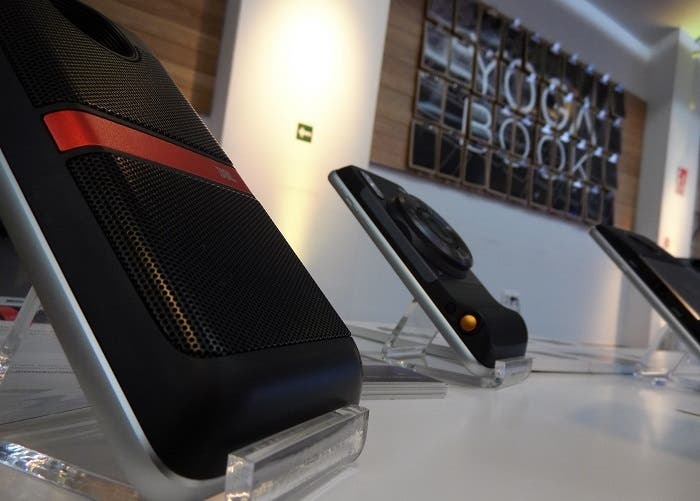 Estos son los MotoMods que Motorola ha traído a España