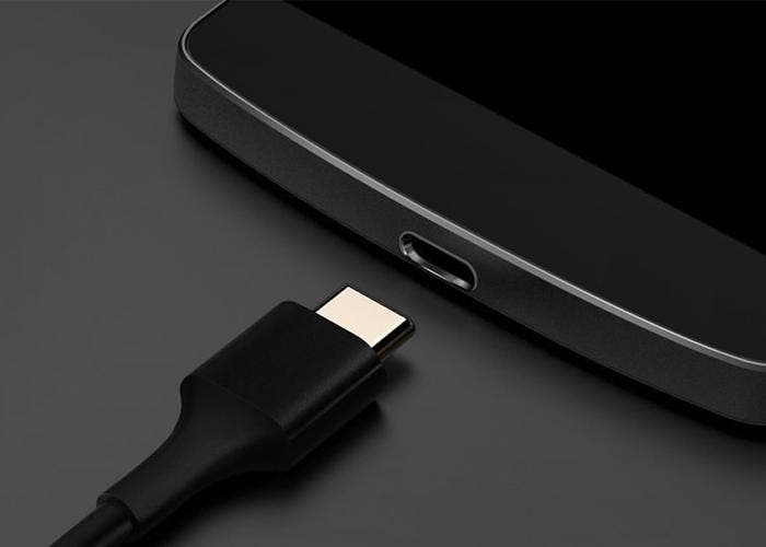 USB-Tipo-C-Smartphone-700x500