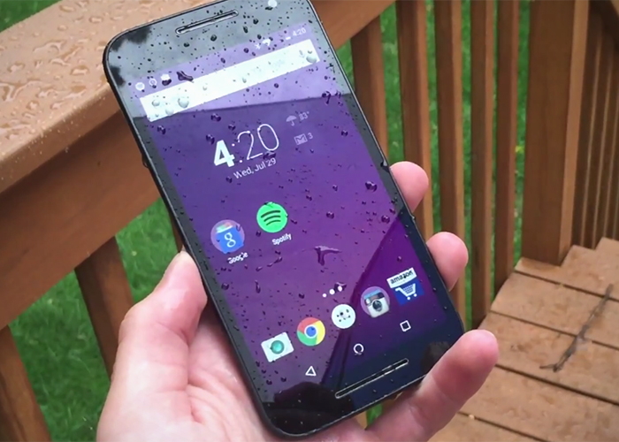 Motorola-Moto-G-2015-mojado