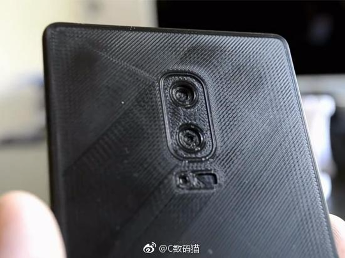 Samsung Galaxy Note 8 diseño plastico 