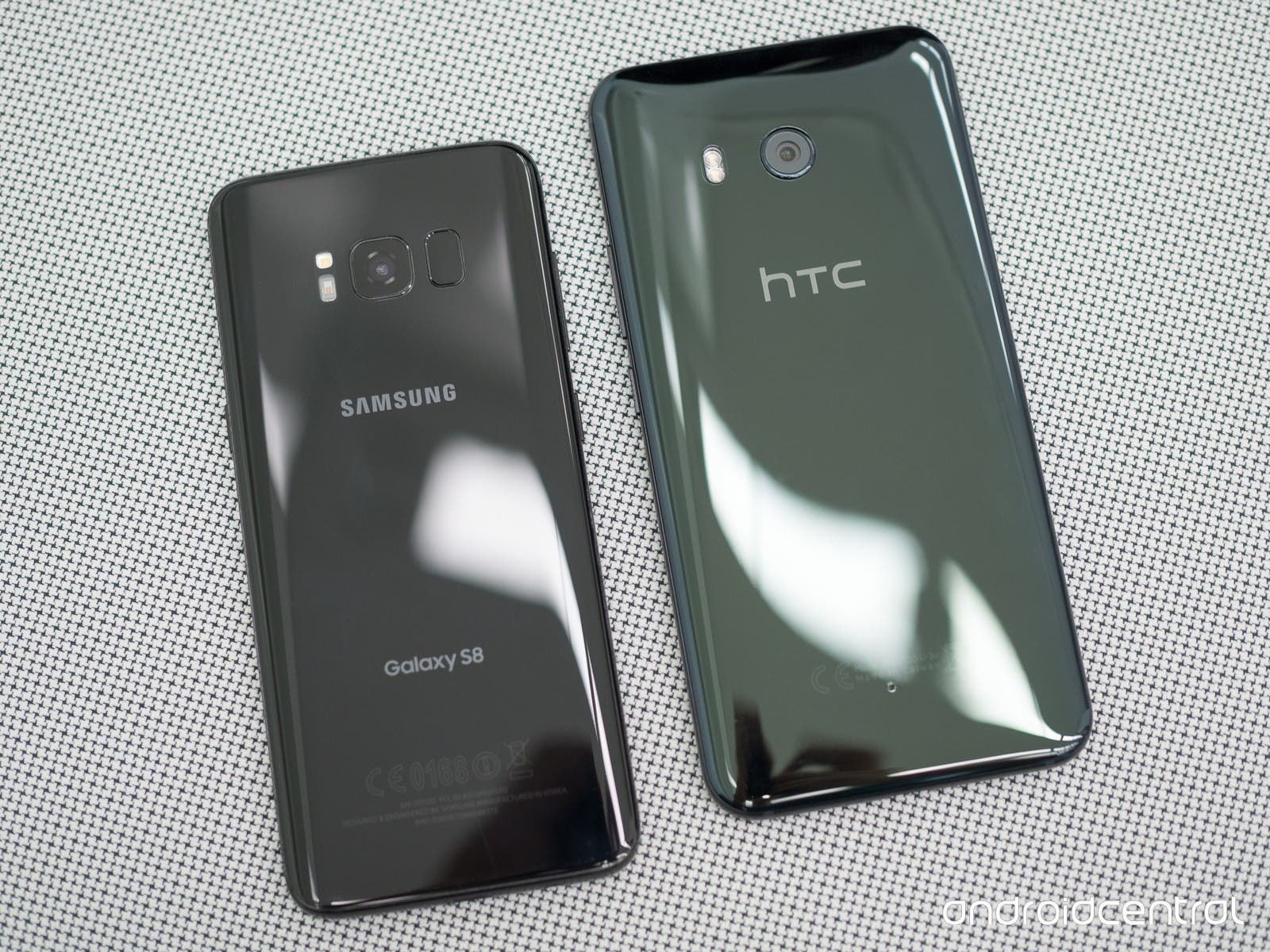 galaxy s8 vs htc u11 trasera