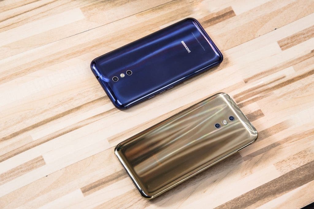 Doogee BL5000 vs Xiaomi Mi Max 2: guerra de titanes