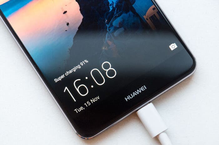 Huawei Mate 19 cargando