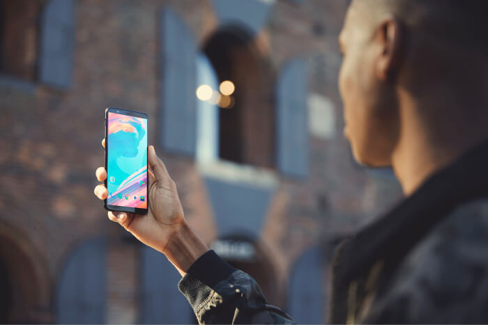 Así funciona el nuevo reconocimiento facial del OnePlus 5T, ¿más o menos seguro que el FaceID?