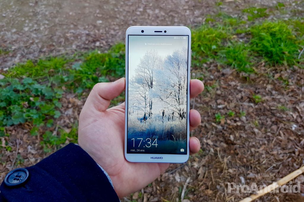 Ya disponible en España el Huawei P Smart, el gama media con Android 8.0 Oreo