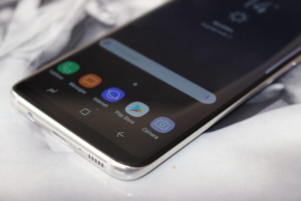 Si no puedes permitirte el Galaxy S9 quizá sí esta oferta del Samsung Galaxy S8
