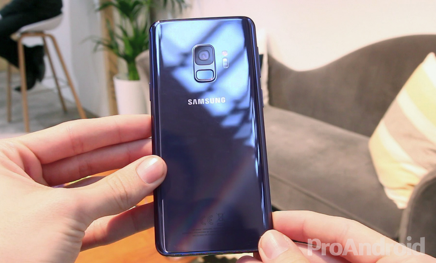 Parte trasera del Samsung Galaxy S9 azul