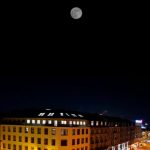 Foto nocturna Huawei P20 con Luna