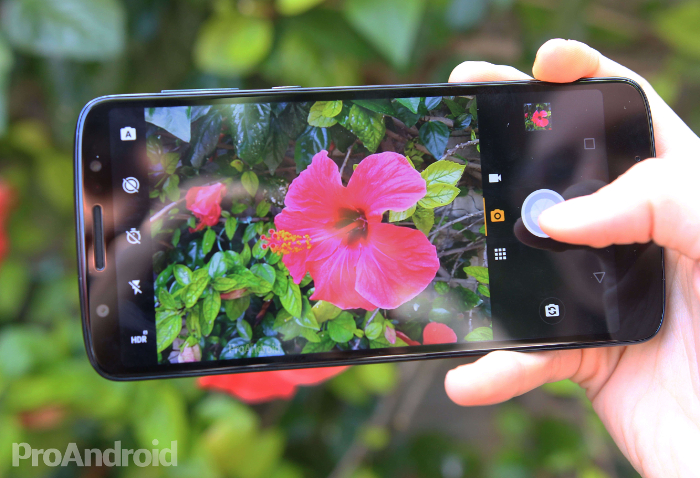 Moto Camera 2 para móviles Motorola: nuevos modos, zoom con un solo dedo e integración con Google Lens