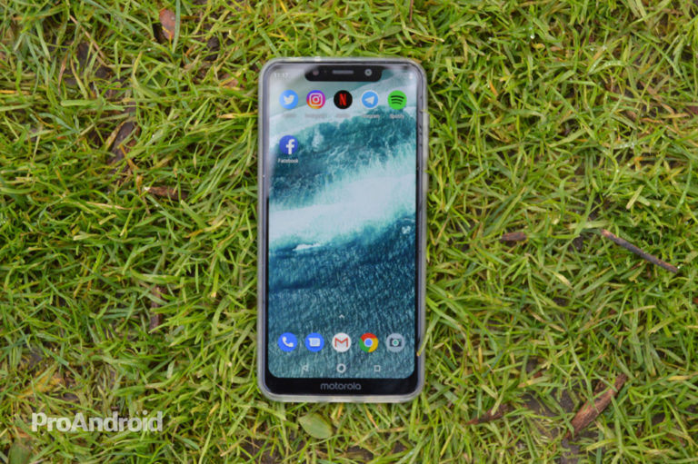 El Motorola One original ya está recibiendo Android 10 estable y oficial