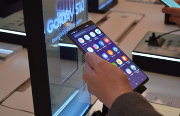 Los Samsung Galaxy S10 ya permiten asignar acciones al botón Bixby sin root o aplicaciones de terceros