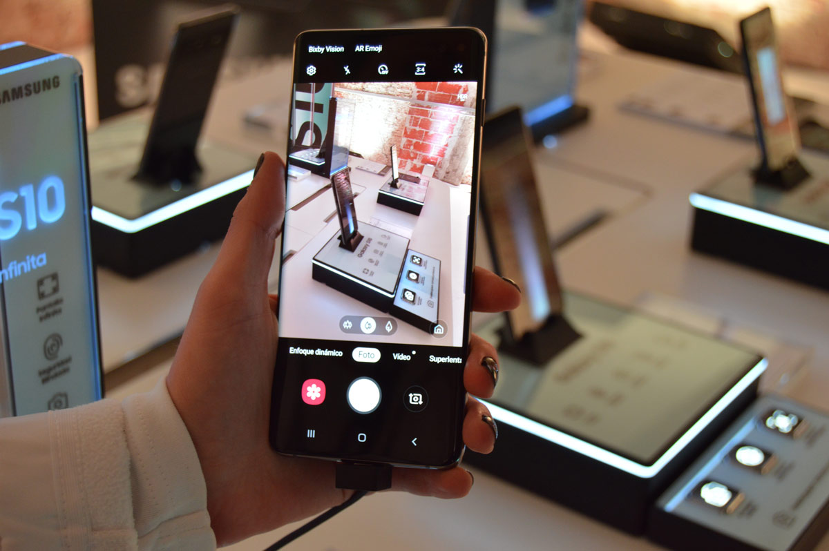 El Samsung Galaxy S10 ya tiene el modo noche en su app de cámara