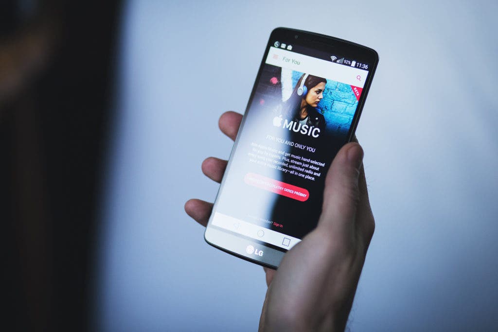 Apple Music para Android se actualiza: modo oscuro y soporte para Chromecast