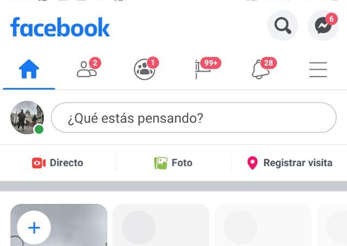 Adiós a los puntos rojos de notificación en la aplicación de Facebook, y hola a la personalización de la barra