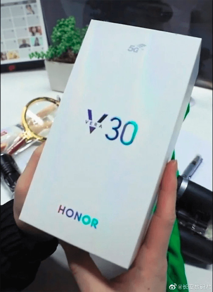 Caja Honor V30