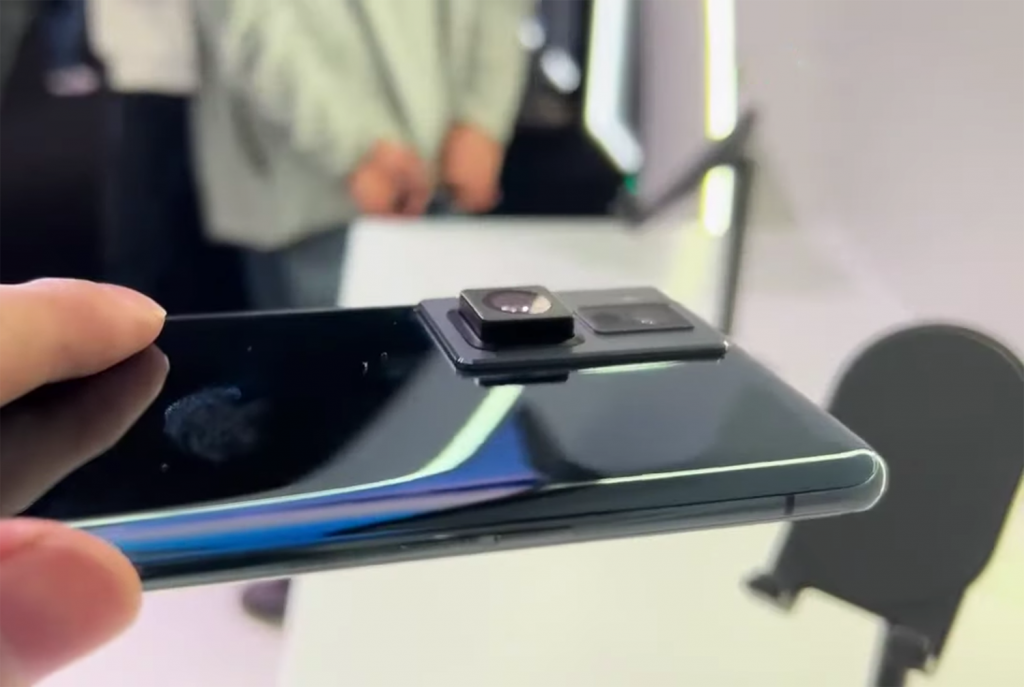 Oppo ya tiene la primera cámara móvil con teleobjetivo variable: la cámara sale del smartphone