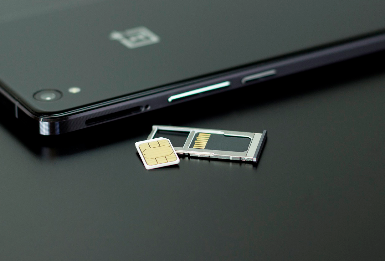 Las tarjetas SIM tienen fecha de caducidad: en 2022 algunos móviles ya no las soportarán