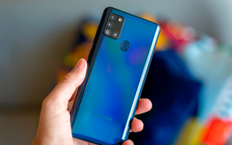 Este gama media de Samsung está actualizando Android 12 y One UI 4.1