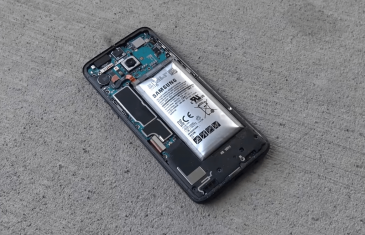 Un YouTuber afirma que las baterías de móviles Samsung se están hinchando peligrosamente