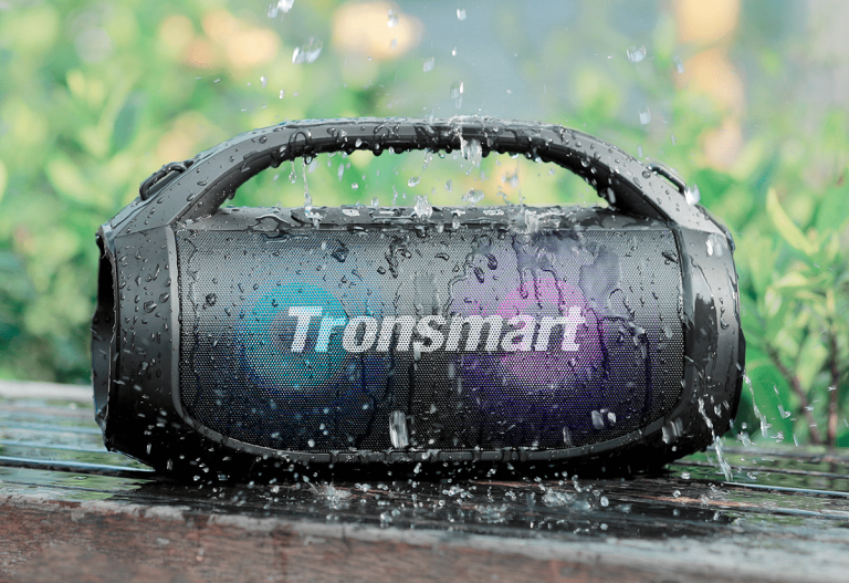 El Altavoz Bluetooth ideal para regalar: 24 horas de autonomía, 40W de potencia y modo fiesta con sus LEDs