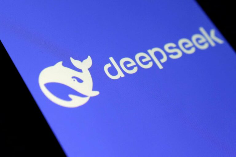 DeepSeek sigue avanzando para desbancar a ChatGPT