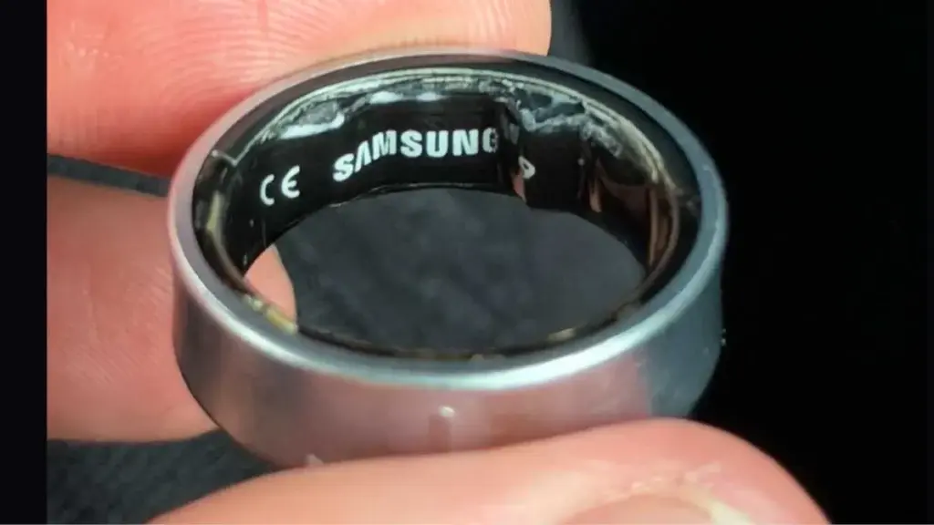 La batería de un Galaxy Ring se hincha y envía al propietario al hospital