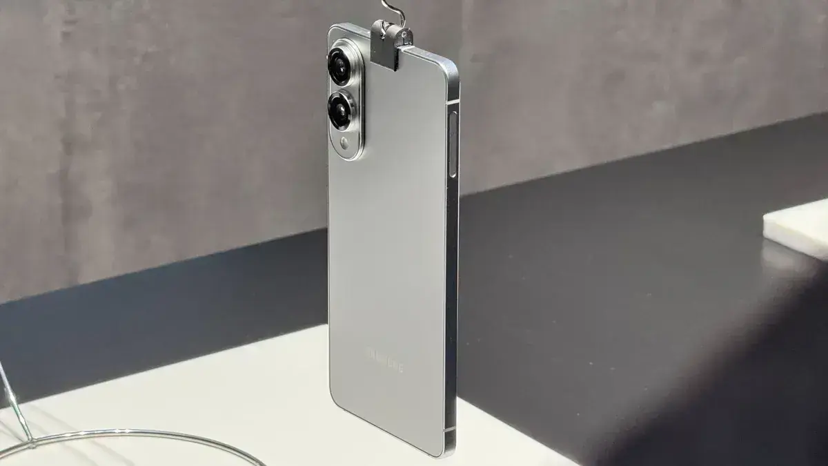 El Galaxy S26 Edge no llegará pero tampoco ha sido cancelado del momento. Te contamos sobre el More Slim 