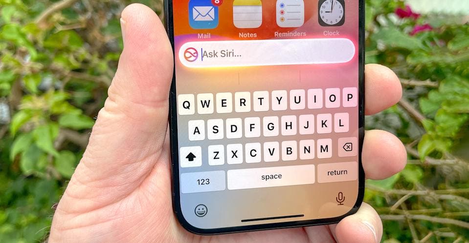 Siri podría venir repotenciado gracias a Gemini de Google