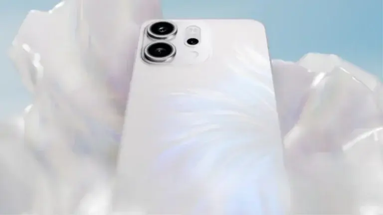 OPPO estaría preparando tres dispositivos Reno 15: paneles 1.5K, marcos metálicos y zoom periscópico