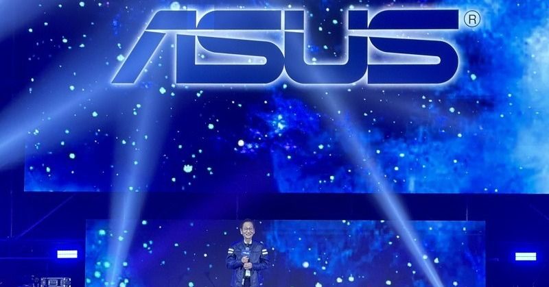 Asus y el presidente dando sus declaraciones sobre el cese de la división móvil