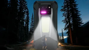 8849 lanza el Tank X: proyector 1080p, batería de 17.600 mAh y todo lo que necesitas para sobrevivir al campo