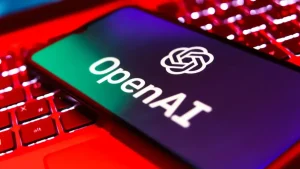 El móvil de OpenAI se filtra con más detalles: adelanta su llegada y montará un chipset Dimensity personalizado