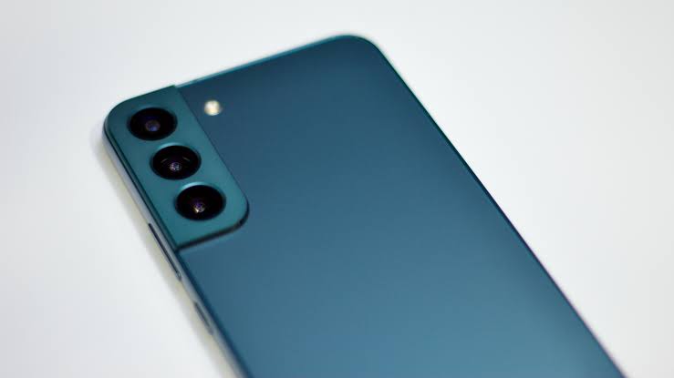 Los Samsung Galaxy S22 finalmente seguirán funcionando con LineageOS